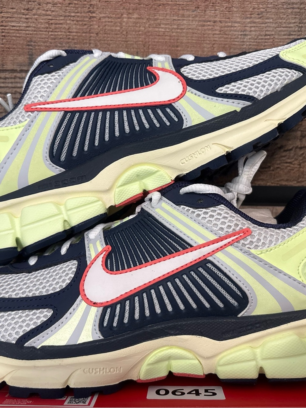 Nike men’s Vermero 5s Navy, Neon Yellow & pinkish -Trim Swoosh Sneakers
